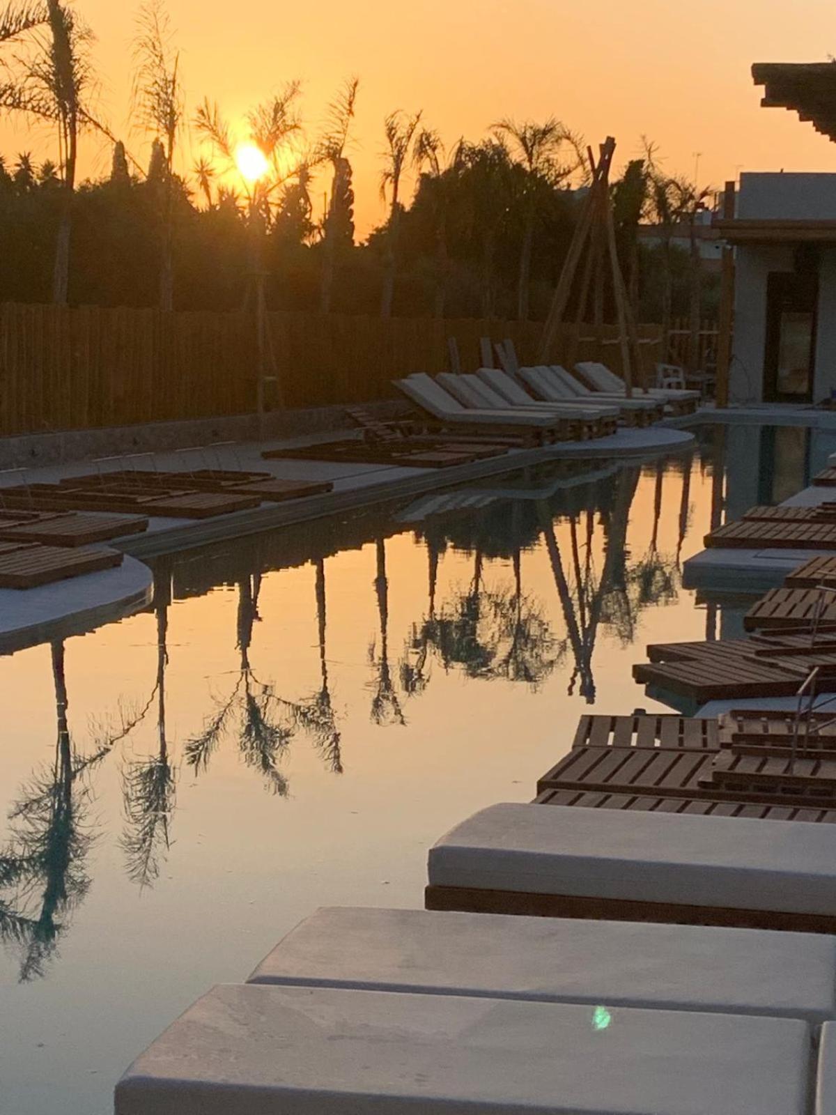 Khroma Luxury Suite 2 Beach Front Apartment Hersonissos  Eksteriør billede